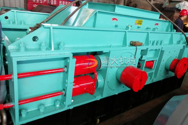 對(duì)輥制砂機(jī)